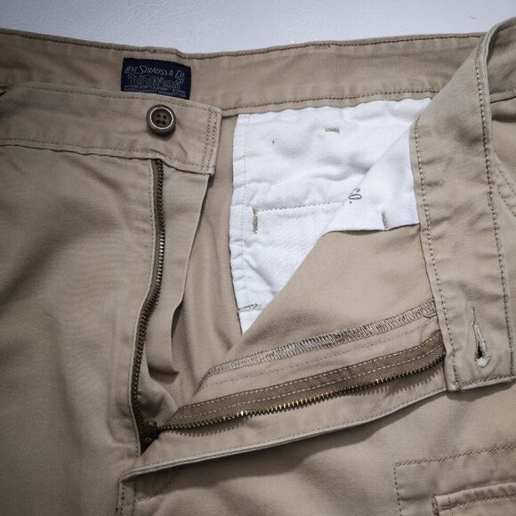 Levi Strauss & Co. Men's Size 36 Zipper & Button Closure Cargo Shorts - Picture 8 of 16